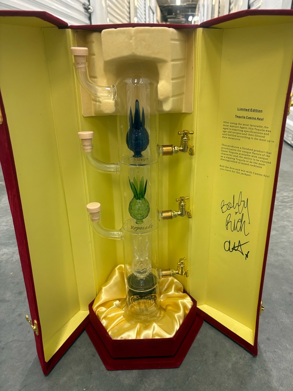 RARE Limited Edition Casino Azul Tequila Cactus Glass Decanter & Velvet Box